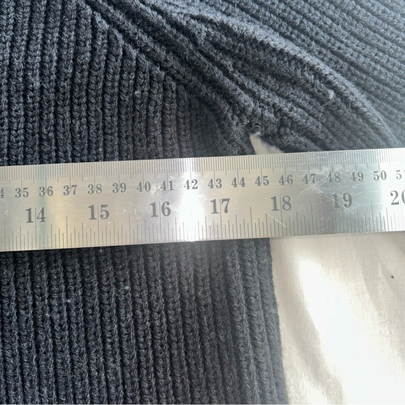 Wilfred Classic Black Knit Sweater Italian Yarn Wool - Picture 8 of 10